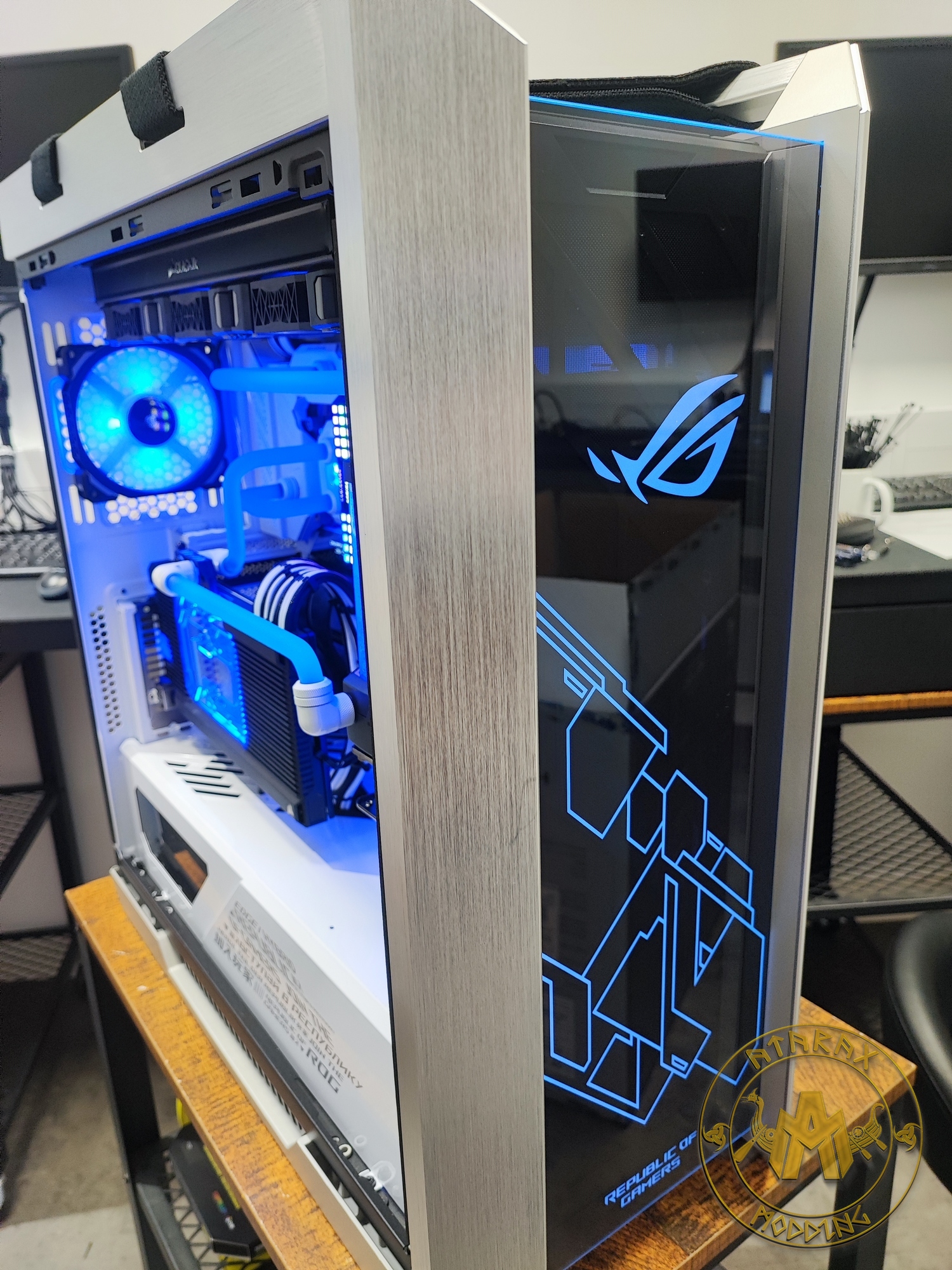 couverture build Asus Helios Strix Blanc